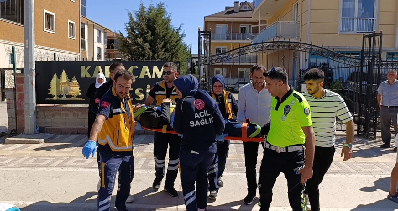 bursa inegolde hafif ticari arac otomobile carpti 4 yarali 57eiVYwI