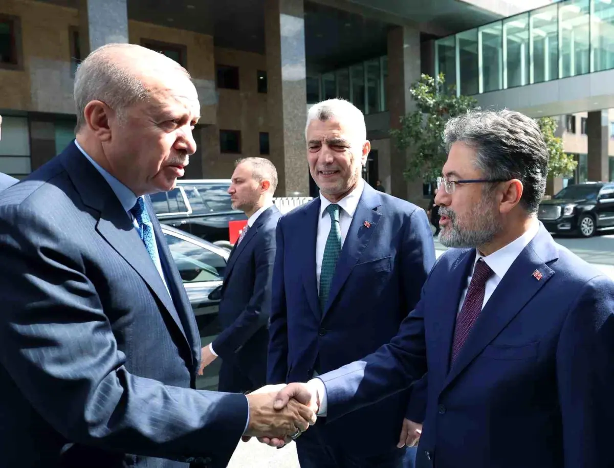 cumhurbaskani erdogan kooperatiflerimize toplam 3 milyar liralik kredi imkani sunacagiz LYsrVbBV