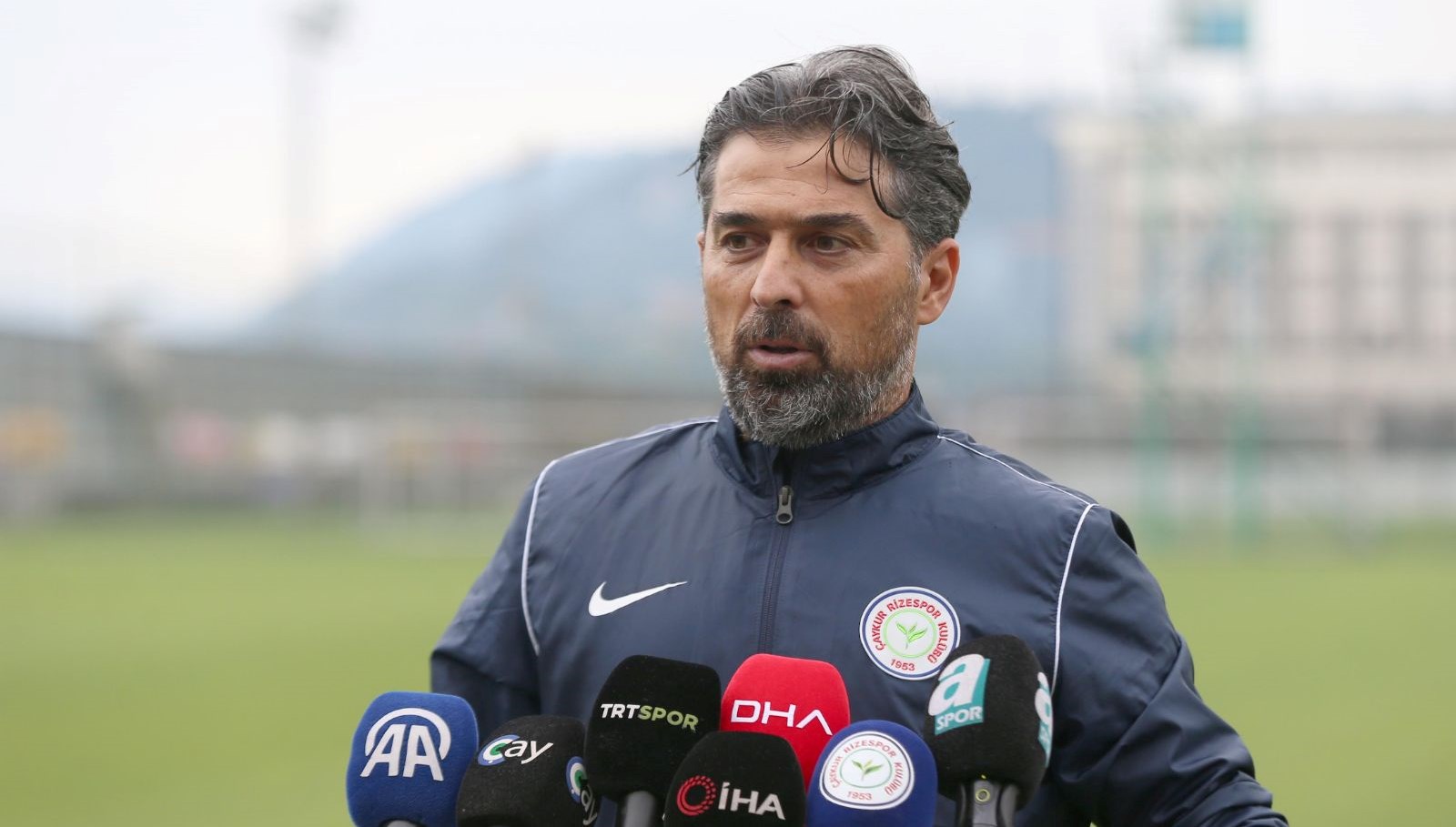 ilhan palut ogrencisine cikisti kendisine cekiduzen vermeli 9MiZe6lR