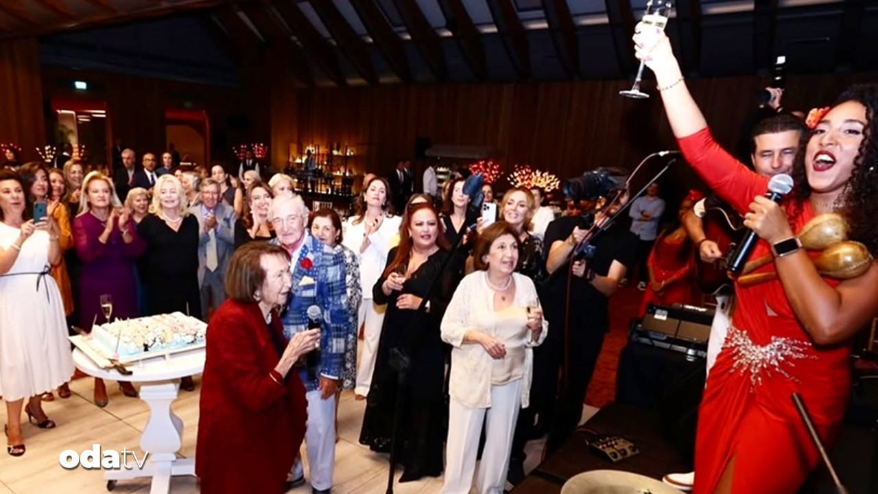 koc holdingden semahat arsele surpriz kutlama azLrX5cr