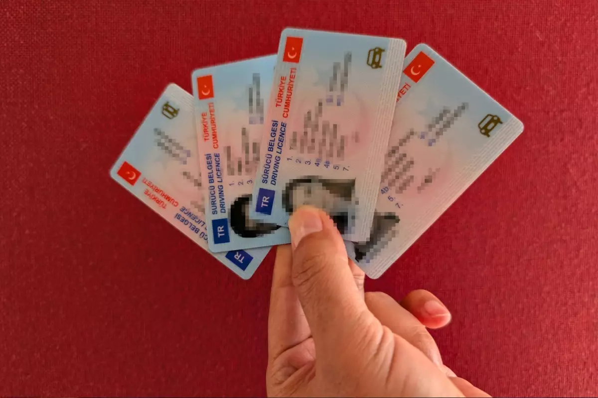eski tip ehliyetin yenilemesi icin son tarih aciklandi sure bu sefer uzatilmayacak 2UhAjJ3w