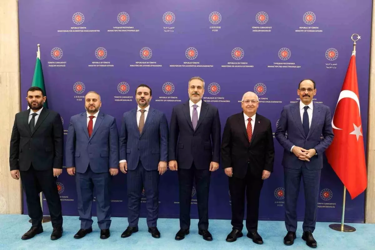 Türkiye ve Suriye Güvenlik İşbirliği Toplantısı Gerçekleşti turkiye ve suriye guvenlik isbirligi toplantisi gerceklesti TY66WD8P.jpg