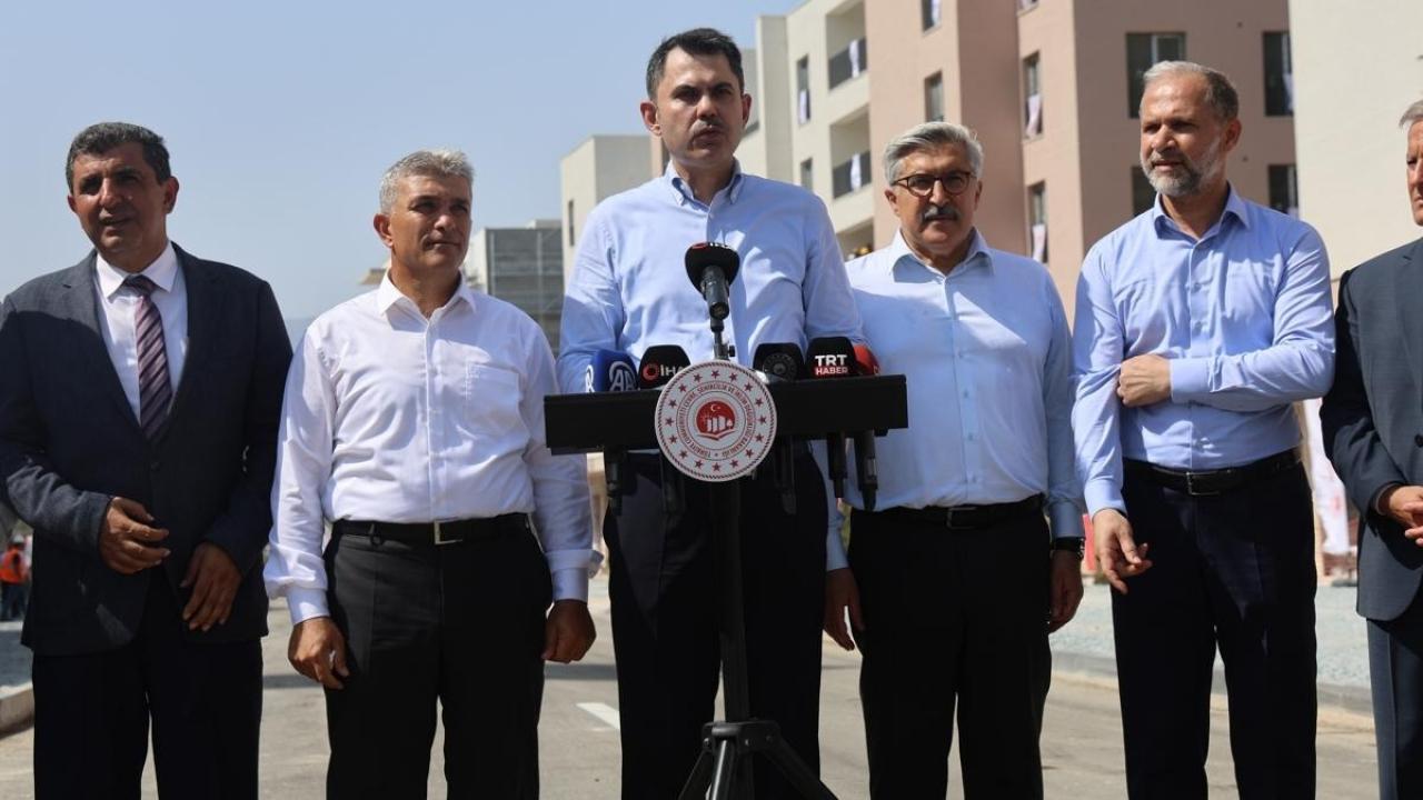 Bakan Kurum: Günde 550 konut yapıyoruz! Her 3 depremzededen 2’si evlerine kavuştu…