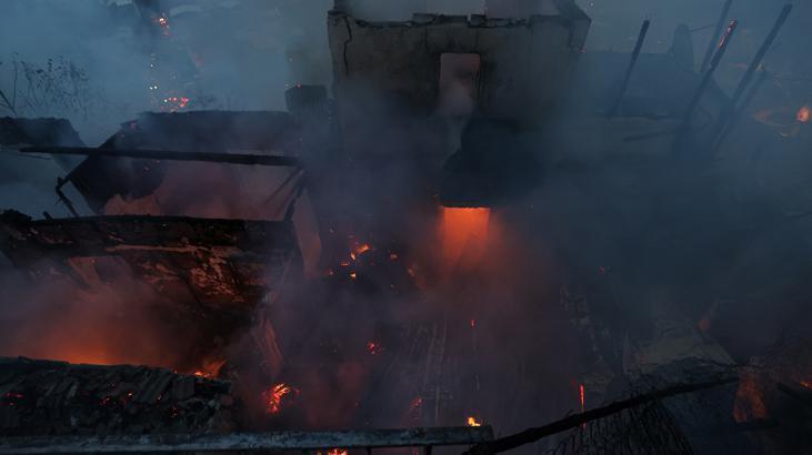 Bursa’da 2 katlı evde yangın! Ekipler 1 kişinin cesedine ulaştı