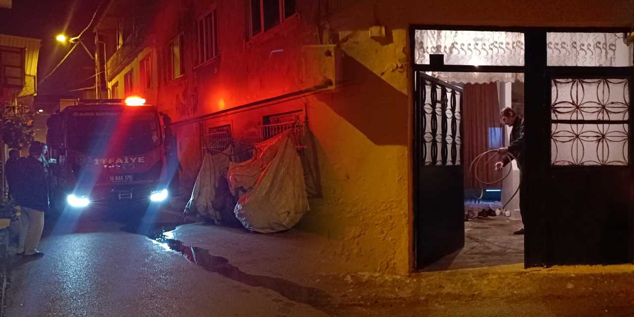 Bursa’da korkutan olay! Kendi evini ateşe verdi