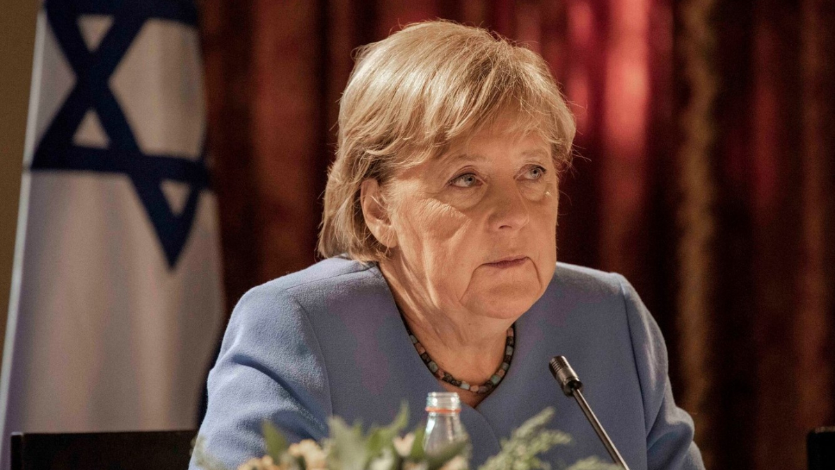 İsrail’den Merkel’e fahri doktora