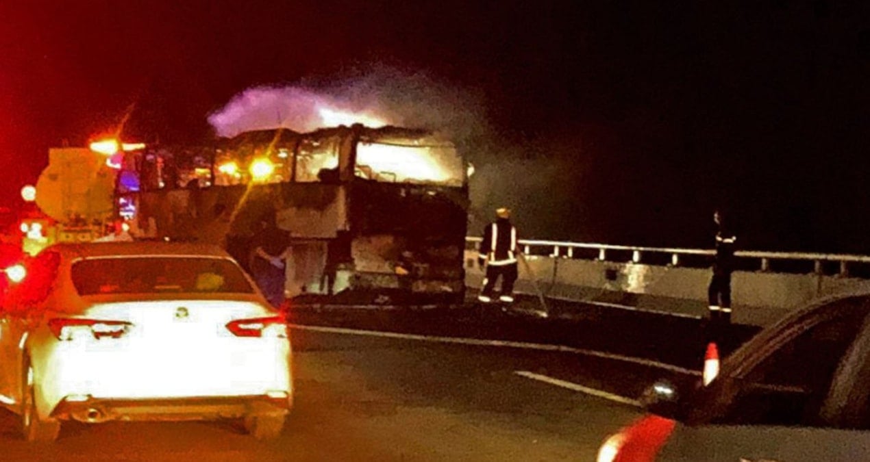 Umre’ye giden hacıları taşıyan otobüs tankerle çarpıştı: 45 ölü