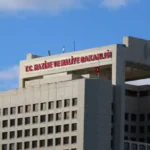 hastane-ozellestirmelerini-soran-chpye-sistemin-ozeti-gibi-yanit-cumhurbaskani-karari-EKgGqsc1