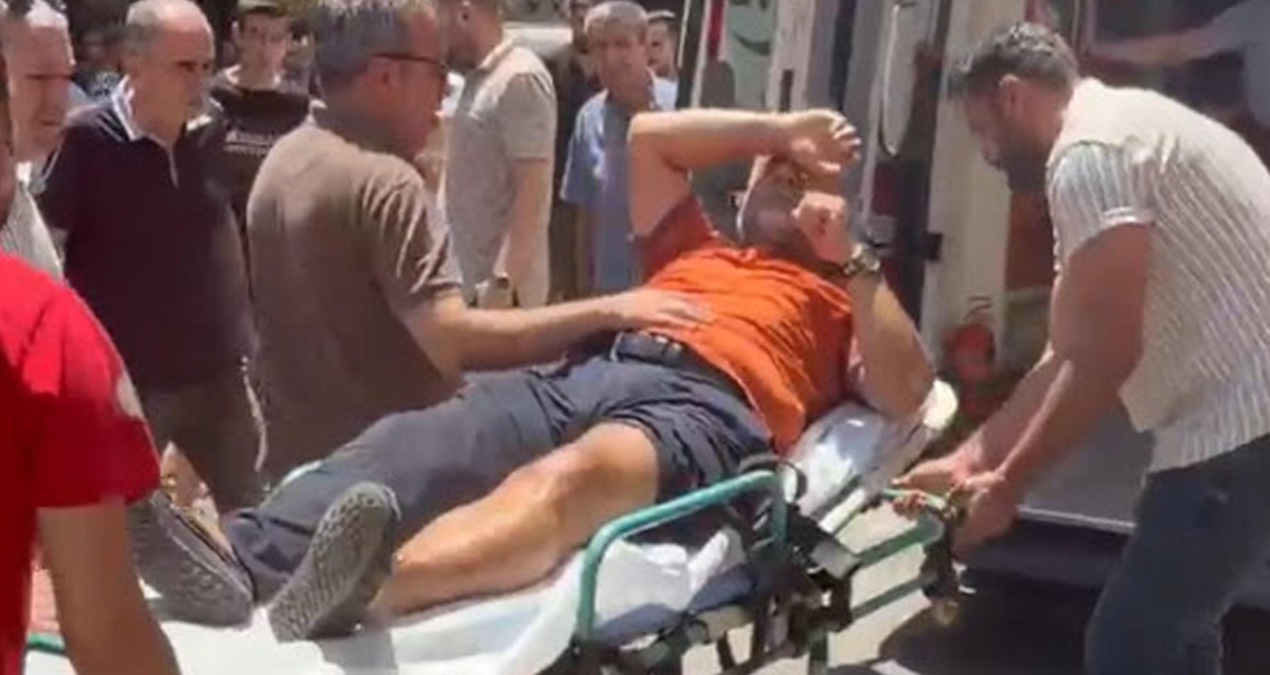 Izmirde husumetliler arasinda silahli kavga bacagindan vurulan kisi yaralandi NRi7Xd2r